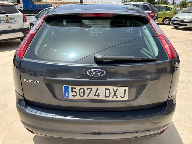 FORD FOCUS TREND 1.6 AUTO SPANISH LHD IN SPAIN 70000 MILES SUPERB 2006